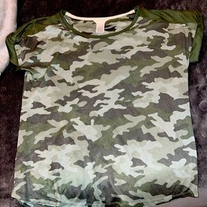 Lucky Brand large camo t-shirt
